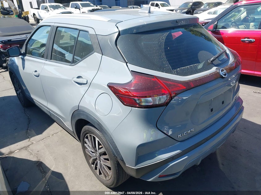 2021 Nissan Kicks VIN 3N1CP5CV0ML538237 IAAI salvage auction — SIDE, Wait Title, sold $4,600 on 2026-07-24 (photo 3)