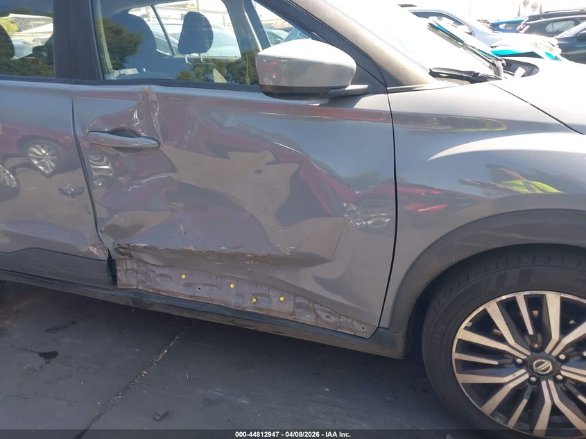 2021 Nissan Kicks VIN 3N1CP5CV0ML538237 IAAI salvage auction — SIDE, Wait Title, sold $4,600 on 2026-07-24 (photo 6)