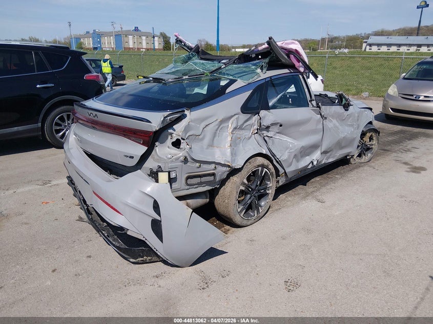2022 Kia K5 VIN 5XXG64J27NG113082 IAAI salvage auction — ALL OVER, Salvage (Illinois), sold $450 on 2026-07-14 (photo 4)