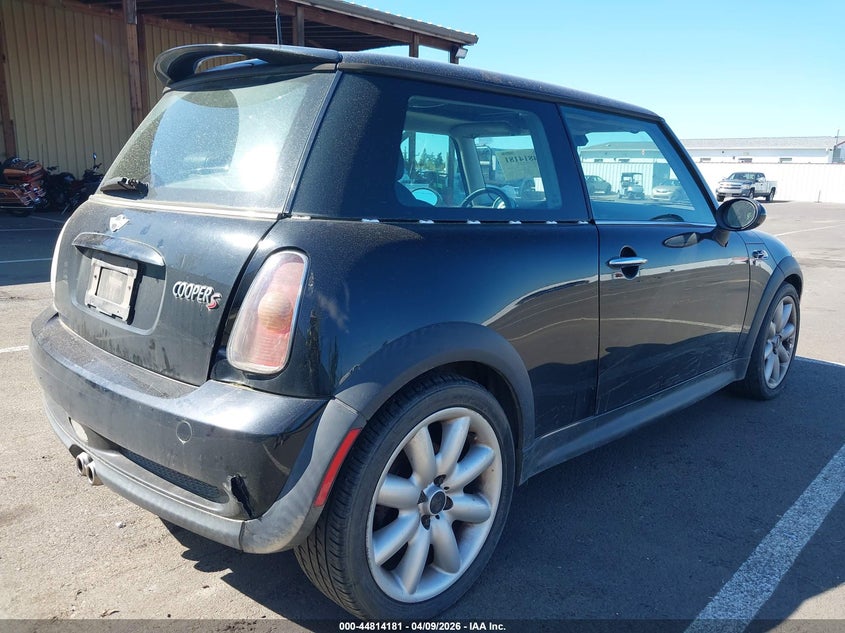 2003 Mini Cooper VIN WMWRE33423TD64478 IAAI salvage auction — SIDE, Clear - Public Restricted (Oregon), sold $125 on 2026-09-22 (photo 6)
