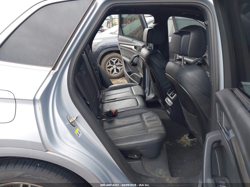 2018 Audi Sq5 VIN WA1A4AFY7J2216164 IAAI salvage auction — FRESH WATER, Salvage (Hawaii), sold $2,050 on 2026-07-28 (photo 8)