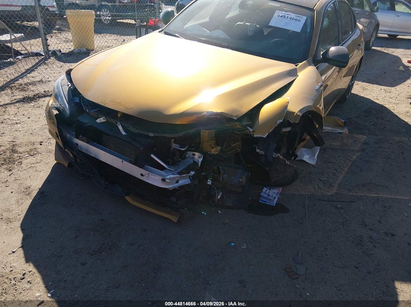 2023 Alfa romeo Giulia VIN ZARFANBN1P7669060 IAAI salvage auction — LEFT FRONT, Salvage Title, sold $4,050 on 2026-07-17 (photo 6)