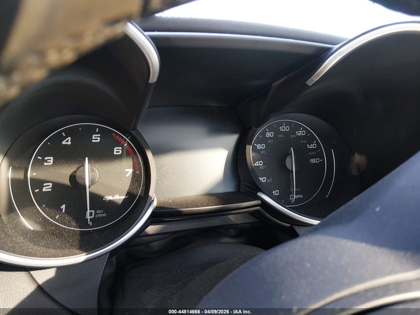 2023 Alfa romeo Giulia VIN ZARFANBN1P7669060 IAAI salvage auction — LEFT FRONT, Salvage Title, sold $4,050 on 2026-07-17 (photo 7)