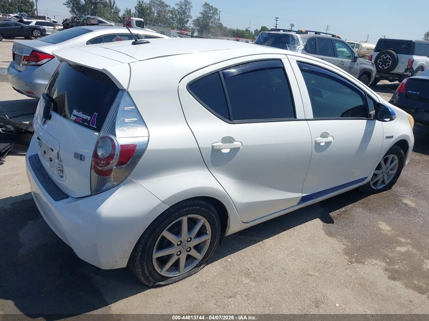 2012 Toyota Prius c VIN JTDKDTB38C1013373 IAAI salvage auction — LEFT REAR, Wait Title, sold $1,825 on 2026-07-08 (photo 4)
