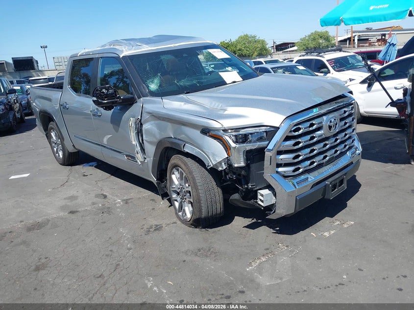 2025 Toyota Tundra VIN 5TFMA5DB8SX308891 IAAI salvage auction — SIDE, Salvage Title, sold $17,100 on 2026-07-22 (photo 1)