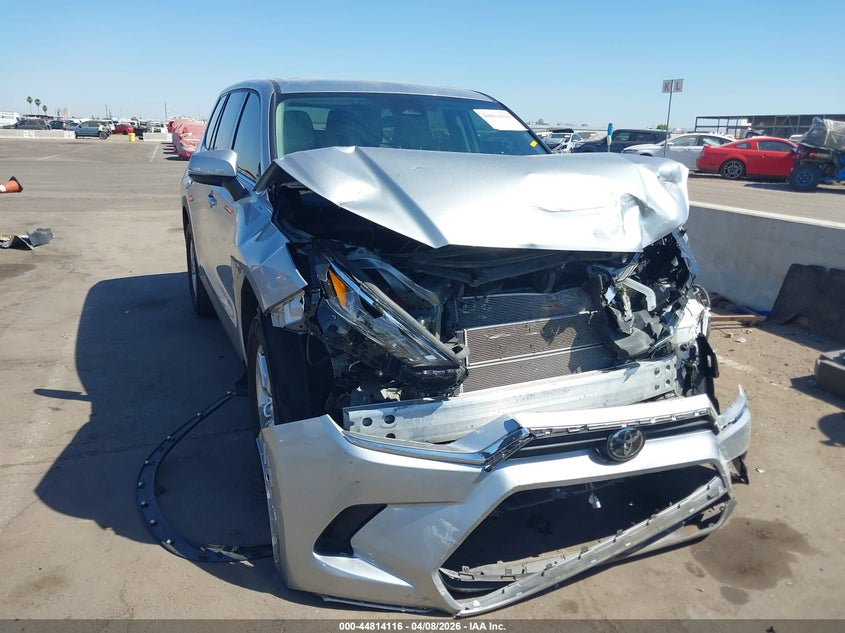 2025 Toyota Highlander VIN 5TDACAB50SS038077 IAAI salvage auction — FRONT END, Salvage Title, sold $15,150 on 2026-07-21 (photo 6)