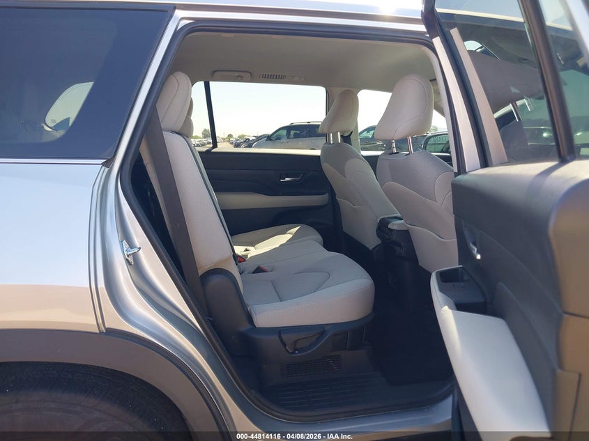 2025 Toyota Highlander VIN 5TDACAB50SS038077 IAAI salvage auction — FRONT END, Salvage Title, sold $15,150 on 2026-07-21 (photo 8)
