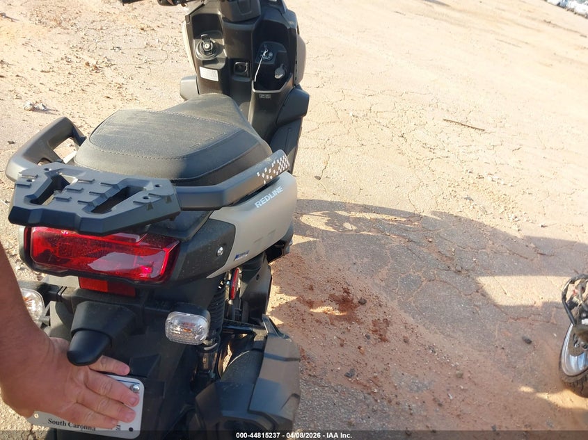 2025 Yamaha VIN RKRSEH9Y8SA007897 IAAI salvage auction — FRONT END, Salvage Title, sold $225 on 2026-07-21 (photo 4)