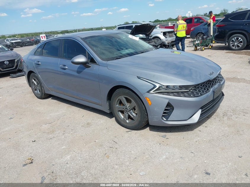 2022 Kia K5 VIN 5XXG24J20NG083886 IAAI salvage auction — WATER/FLOOD, Salvage Title, sold $4,000 on 2026-07-14 (photo 1)