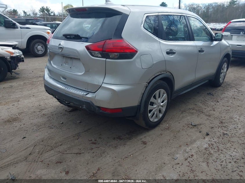 2017 Nissan Rogue VIN JN8AT2MV1HW278819 IAAI salvage auction — REAR END, Salvage Title, sold $1,650 on 2026-07-14 (photo 4)