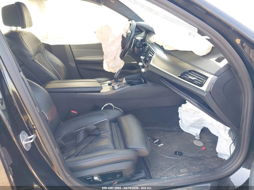2022 BMW 5er VIN WBA13BK03NCH91926 IAAI salvage auction — FRONT END, Salvage Title, sold $5,950 on 2026-07-07 (photo 5)