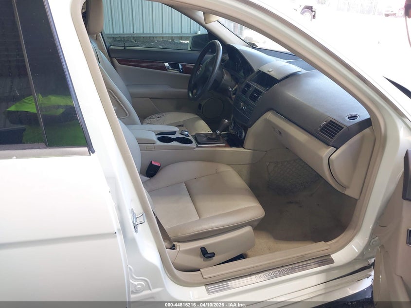 2011 Mercedes-benz C-klasse VIN WDDGF5EB8BA522334 IAAI salvage auction — FRONT & REAR, Clear (Virginia), sold $350 on 2026-08-20 (photo 5)