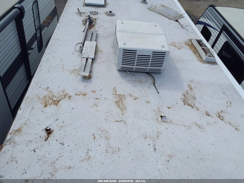 2011 Rockwood Other VIN 4X4TRLB20BD109373 IAAI salvage auction — STORM DAMAGE, Clear (Michigan), sold $25 on 2026-07-28 (photo 6)