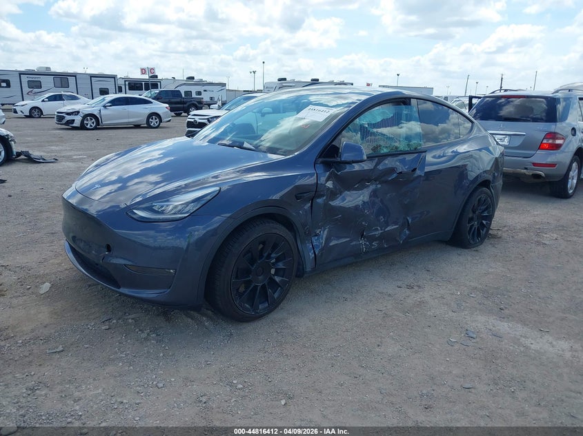 2021 Tesla Model y VIN 5YJYGDED8MF105331 IAAI salvage auction — LEFT SIDE, Salvage Title, sold $2,350 on 2026-07-09 (photo 2)