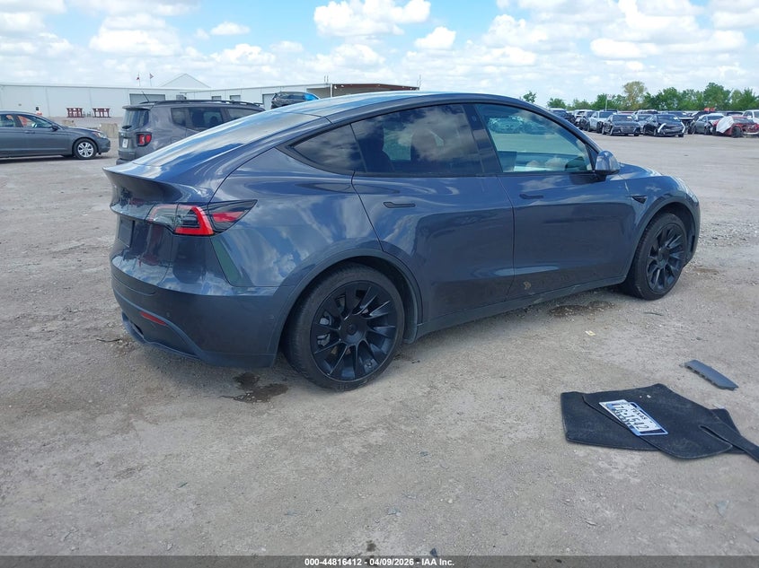 2021 Tesla Model y VIN 5YJYGDED8MF105331 IAAI salvage auction — LEFT SIDE, Salvage Title, sold $2,350 on 2026-07-09 (photo 4)