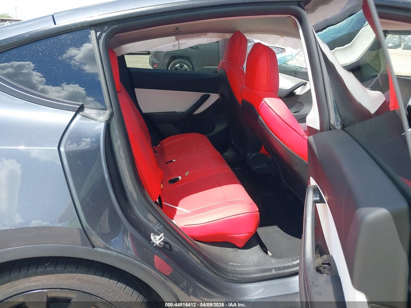 2021 Tesla Model y VIN 5YJYGDED8MF105331 IAAI salvage auction — LEFT SIDE, Salvage Title, sold $2,350 on 2026-07-09 (photo 8)