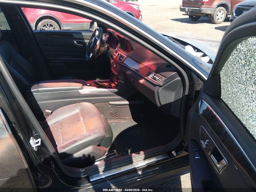 2016 Mercedes-benz E-klasse VIN WDDHF8JB6GB225012 IAAI salvage auction — VANDALISM, Salvage - Greater Than 75% (Maryland), sold $1,650 on 2026-08-11 (photo 5)