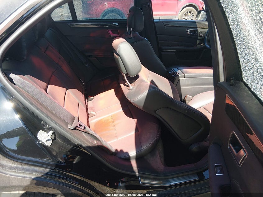 2016 Mercedes-benz E-klasse VIN WDDHF8JB6GB225012 IAAI salvage auction — VANDALISM, Salvage - Greater Than 75% (Maryland), sold $1,650 on 2026-08-11 (photo 8)