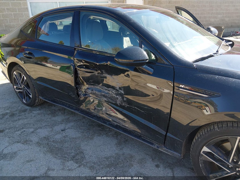 2026 Hyundai Sonata VIN KMHL54JC8TA539801 IAAI salvage auction — RIGHT SIDE, Salvage (Maine), sold $15,600 on 2026-07-27 (photo 6)
