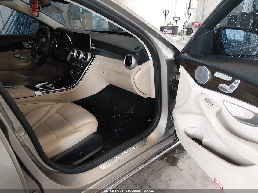 2021 Mercedes-benz C-klasse VIN W1KWF8DBXMR647970 IAAI salvage auction — WATER/FLOOD, Wait Title, sold $4,850 on 2026-07-29 (photo 5)