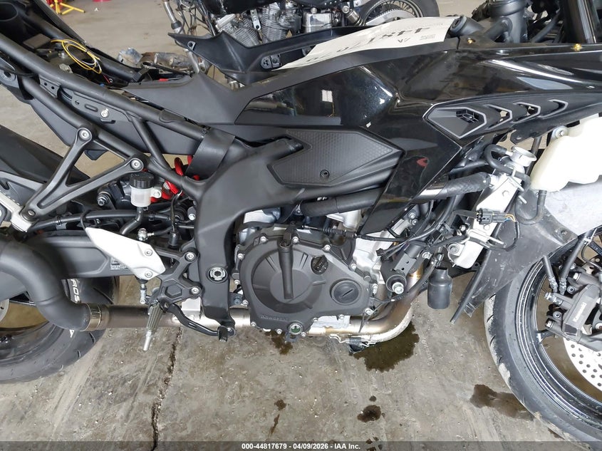 2024 Kawasaki Zx VIN ML5ZXCS13RDA24161 IAAI salvage auction — FRONT END, Salvage Title, sold $775 on 2026-07-22 (photo 8)