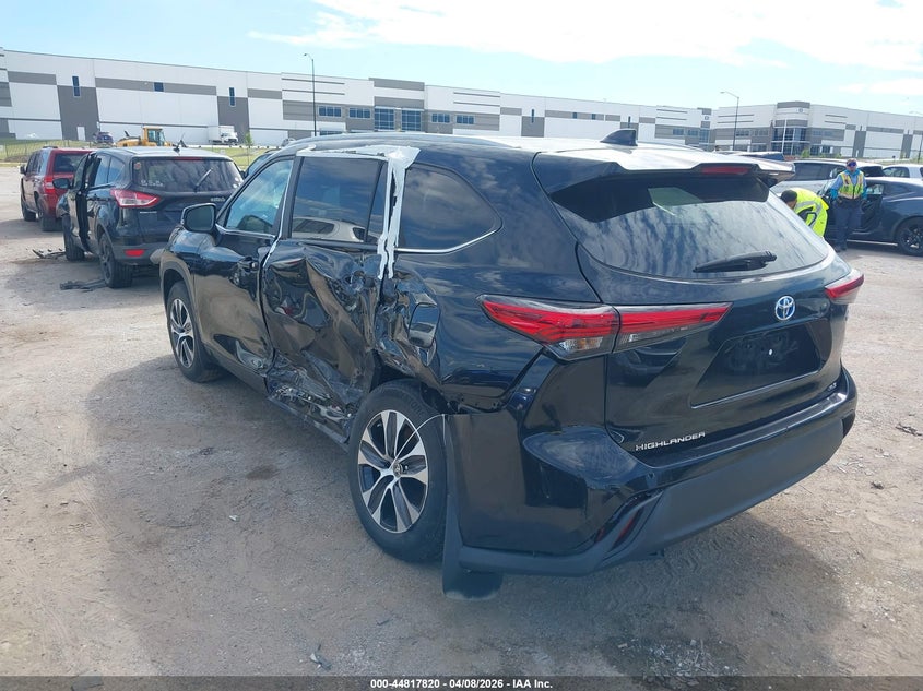 2023 Toyota Highlander VIN 5TDKARAHXPS520633 IAAI salvage auction — RIGHT SIDE, Original (Texas), sold $12,850 on 2026-07-21 (photo 3)
