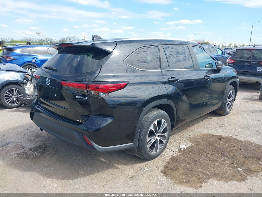 2023 Toyota Highlander VIN 5TDKARAHXPS520633 IAAI salvage auction — RIGHT SIDE, Original (Texas), sold $12,850 on 2026-07-21 (photo 4)
