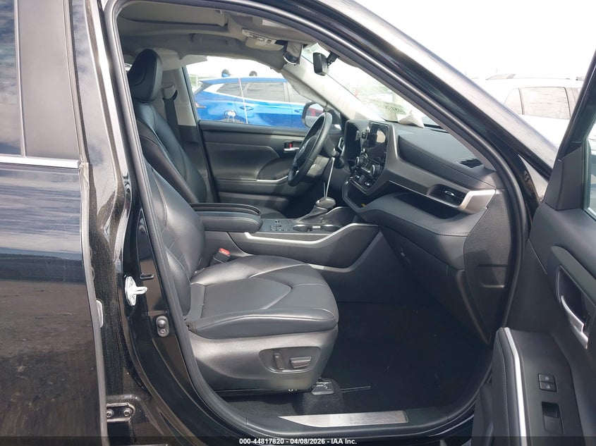 2023 Toyota Highlander VIN 5TDKARAHXPS520633 IAAI salvage auction — RIGHT SIDE, Original (Texas), sold $12,850 on 2026-07-21 (photo 5)