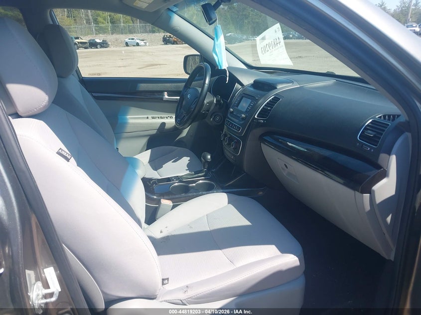 2015 Kia Sorento VIN 5XYKTDA65FG554700 IAAI salvage auction — FRONT END, Salvage Title, sold $850 on 2026-07-10 (photo 5)
