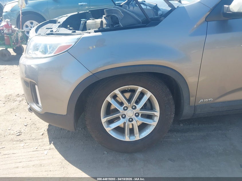 2015 Kia Sorento VIN 5XYKTDA65FG554700 IAAI salvage auction — FRONT END, Salvage Title, sold $850 on 2026-07-10 (photo 6)