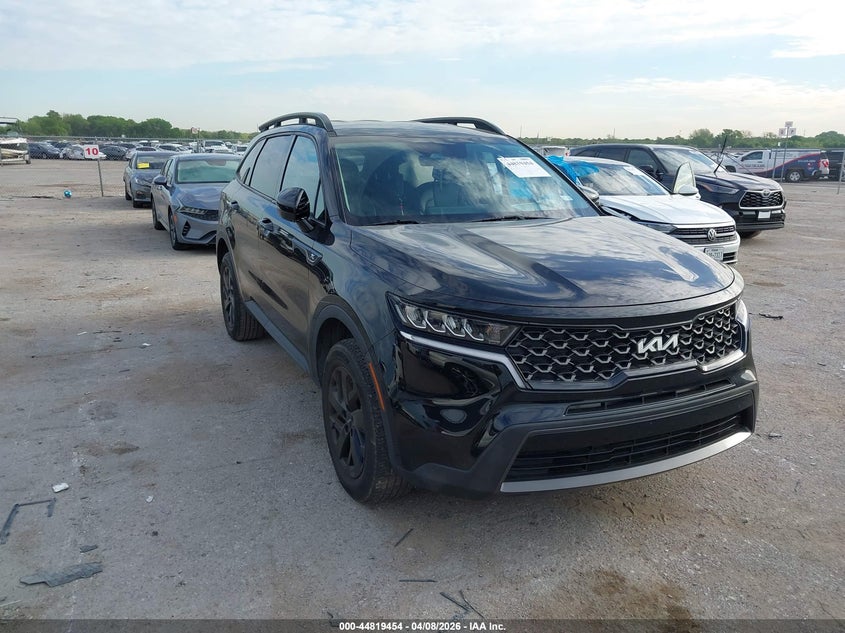 2022 Kia Sorento VIN 5XYRLDLC7NG097033 IAAI salvage auction — LEFT SIDE, Salvage Title, sold $7,050 on 2026-07-07 (photo 1)