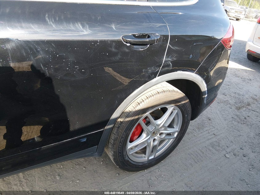 2011 Porsche Cayenne VIN WP1AA2A25BLA08771 IAAI salvage auction — LEFT SIDE, Salvage (Texas), sold $1,350 on 2026-07-10 (photo 6)