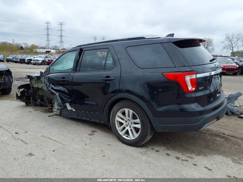 2019 Ford Explorer VIN 1FM5K8D83KGA15418 IAAI salvage auction — LEFT SIDE, Salvage (Illinois), sold $950 on 2026-08-03 (photo 3)