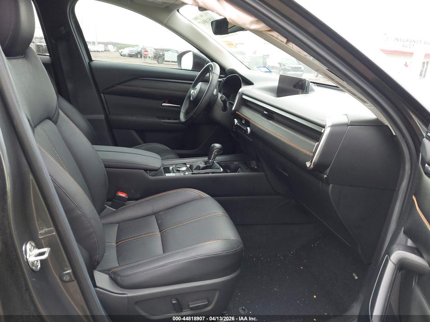2025 Mazda Cx-50 VIN 7MMVABEMXSN315033 IAAI salvage auction — SIDE, Original (Texas), sold $3,650 on 2026-07-21 (photo 5)