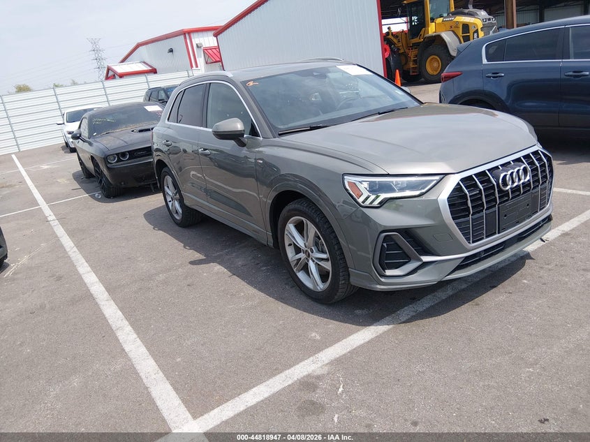 2021 Audi Q3 VIN WA1EECF34M1152173 IAAI salvage auction — FRONT END, Clear (Tennessee), sold $3,550 on 2026-07-28 (photo 1)