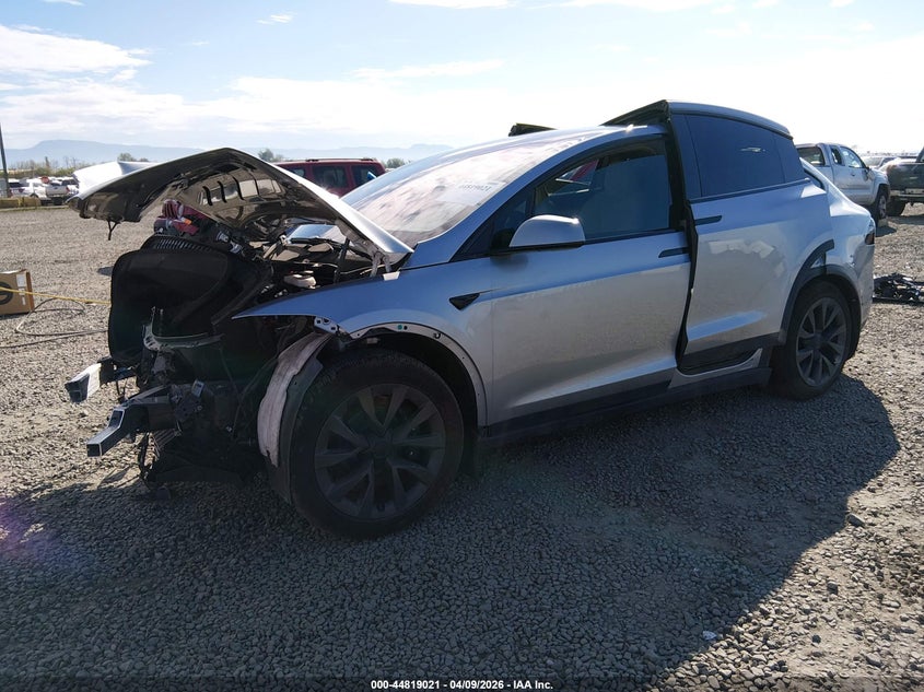 2025 Tesla Model x VIN 7SAXCDE56SF463608 IAAI salvage auction — FRONT END, Salvage (Oregon), sold $18,250 on 2026-07-13 (photo 2)