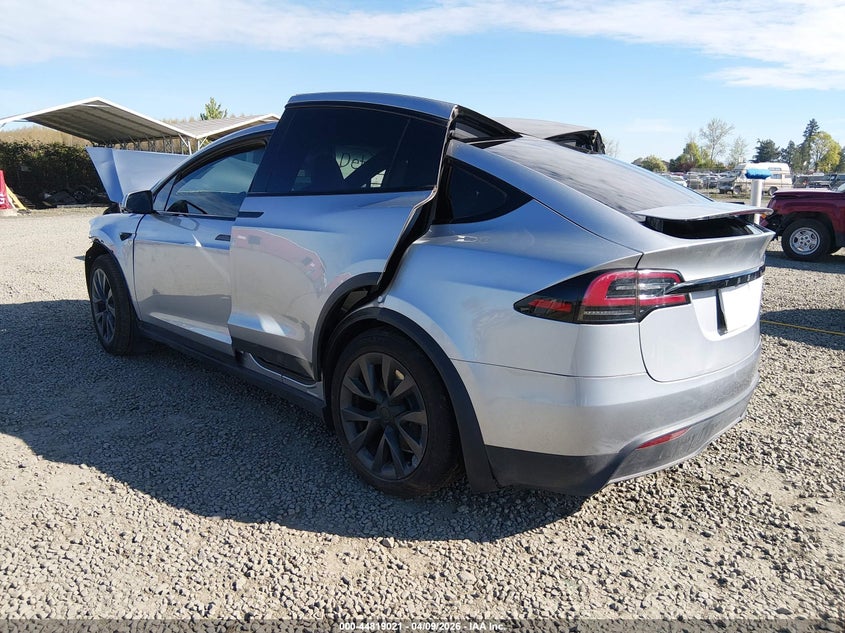 2025 Tesla Model x VIN 7SAXCDE56SF463608 IAAI salvage auction — FRONT END, Salvage (Oregon), sold $18,250 on 2026-07-13 (photo 3)