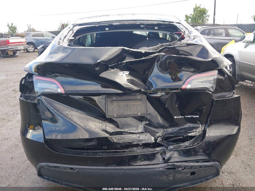 2022 Tesla Model y VIN 7SAYGDEE0NF449166 IAAI salvage auction — REAR END, Salvage (Arizona), sold $8,600 on 2026-07-30 (photo 6)