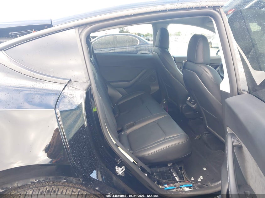 2022 Tesla Model y VIN 7SAYGDEE0NF449166 IAAI salvage auction — REAR END, Salvage (Arizona), sold $8,600 on 2026-07-30 (photo 8)