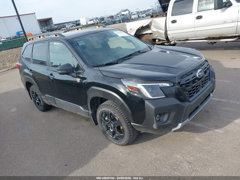 2025 Subaru Forester VIN JF2SKAHC0SH401352 IAAI salvage auction — FRONT & REAR, Salvage (Minnesota), sold $9,500 on 2026-07-09 (photo 1)