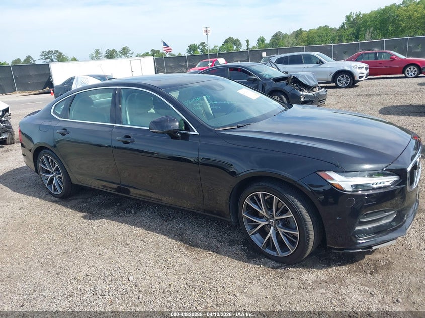 2018 Volvo S90 VIN LVY992MK0JP027494 IAAI salvage auction — FRONT END, Salvage Title, sold $7,500 on 2026-07-08 (photo 1)