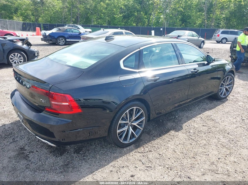 2018 Volvo S90 VIN LVY992MK0JP027494 IAAI salvage auction — FRONT END, Salvage Title, sold $7,500 on 2026-07-08 (photo 4)