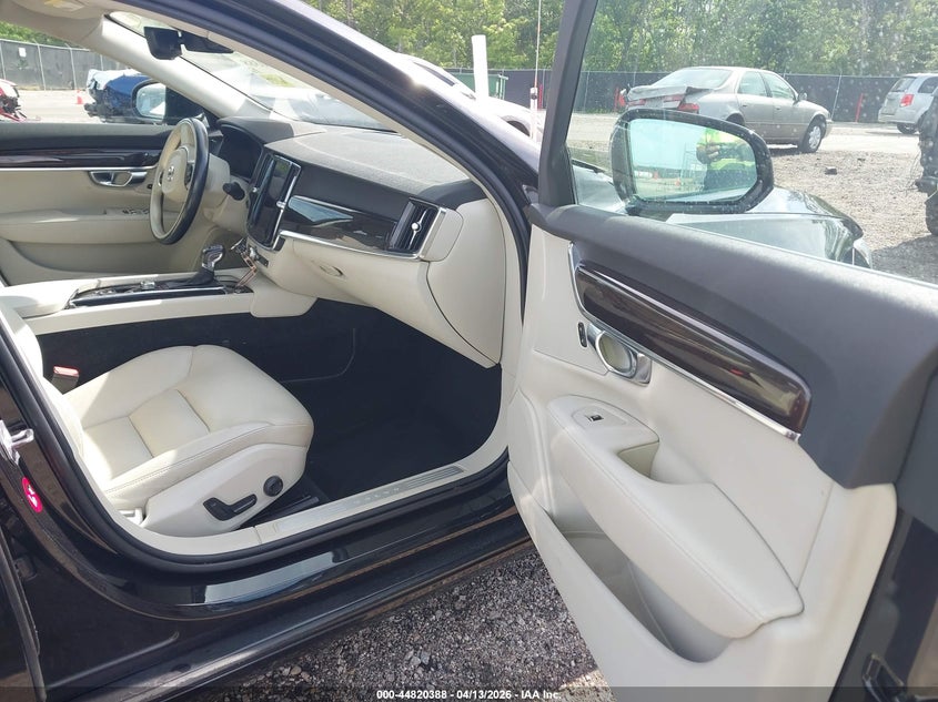 2018 Volvo S90 VIN LVY992MK0JP027494 IAAI salvage auction — FRONT END, Salvage Title, sold $7,500 on 2026-07-08 (photo 5)