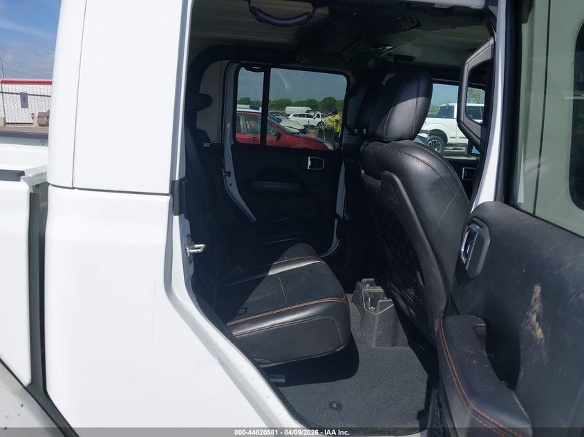 2022 Jeep Gladiator VIN 1C6JJTEG1NL131413 IAAI salvage auction — FRONT END, Salvage Title, sold $10,400 on 2026-08-14 (photo 8)