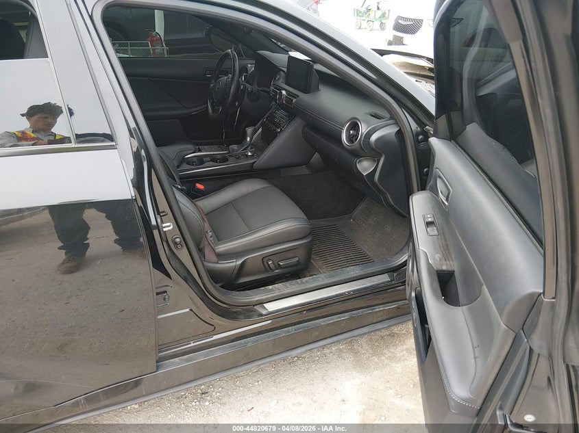 2022 Lexus Is VIN JTHD81F22N5047841 IAAI salvage auction — FRONT END, Salvage (Illinois), sold $9,100 on 2026-07-14 (photo 5)