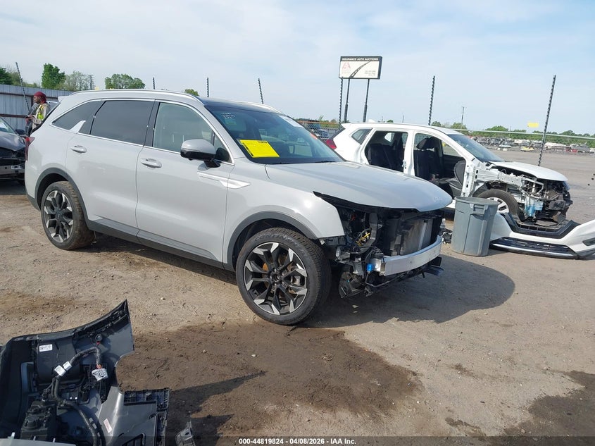 2024 Kia Sorento VIN 5XYRK4JF5RG257576 IAAI salvage auction — FRAME DAMAGE, Salvage Title, sold $12,600 on 2026-07-29 (photo 1)