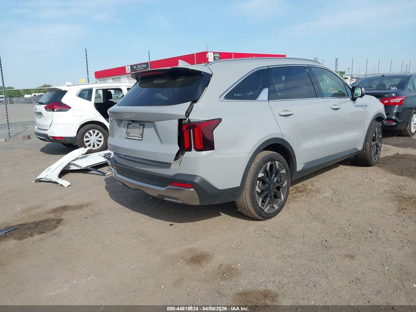 2024 Kia Sorento VIN 5XYRK4JF5RG257576 IAAI salvage auction — FRAME DAMAGE, Salvage Title, sold $12,600 on 2026-07-29 (photo 4)