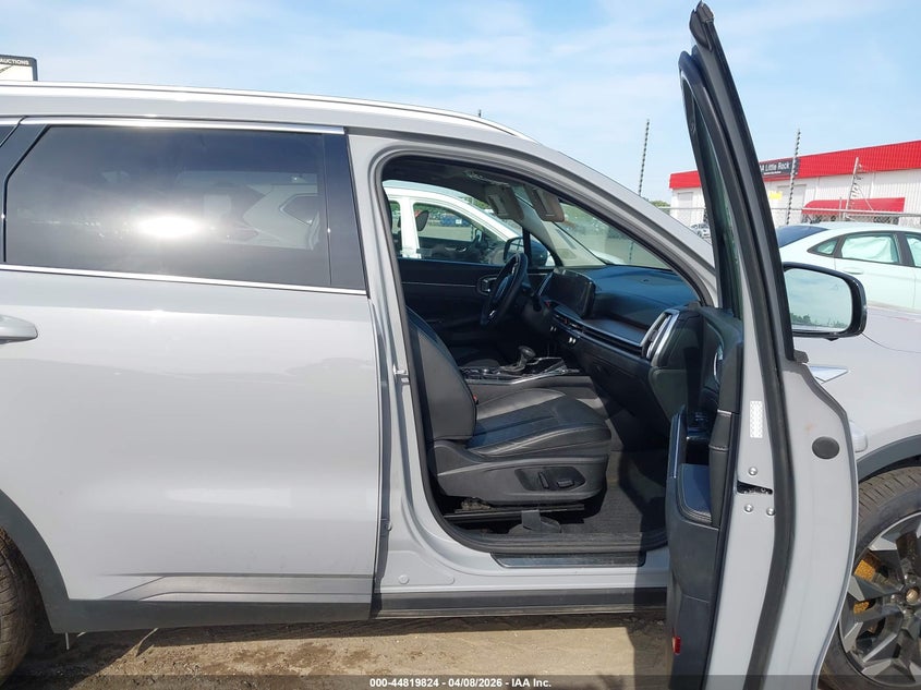 2024 Kia Sorento VIN 5XYRK4JF5RG257576 IAAI salvage auction — FRAME DAMAGE, Salvage Title, sold $12,600 on 2026-07-29 (photo 5)