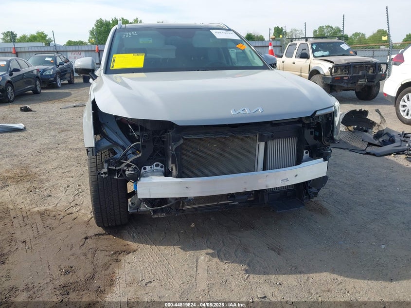 2024 Kia Sorento VIN 5XYRK4JF5RG257576 IAAI salvage auction — FRAME DAMAGE, Salvage Title, sold $12,600 on 2026-07-29 (photo 6)