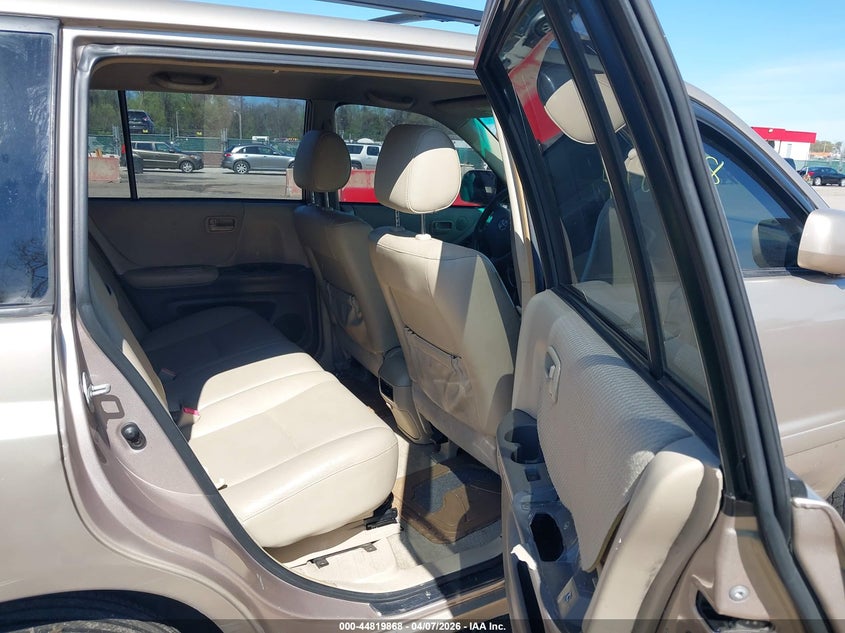 2004 Toyota Highlander VIN JTEEP21A240046189 IAAI salvage auction — FRONT END, Salvage (Texas), sold $925 on 2026-07-30 (photo 8)